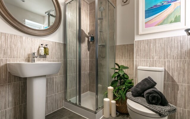 Habita Property 3 Bedroom House Parking