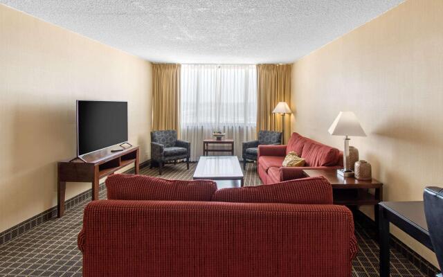 Clarion Hotel Denver Central