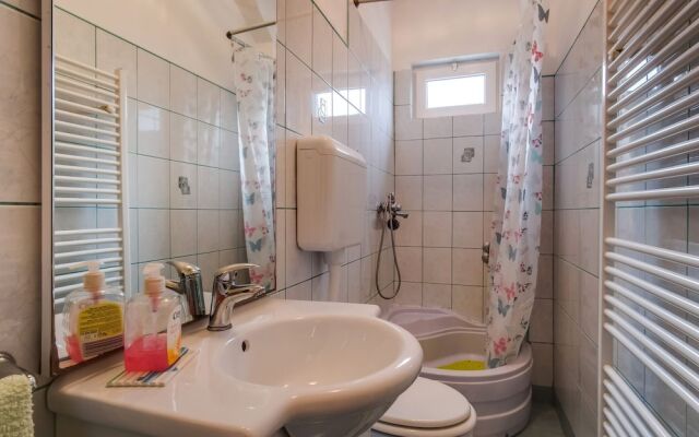 Ani 2 - Apartment Ani 2