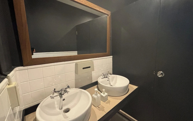 LANAI HOTEL AND Dormitory