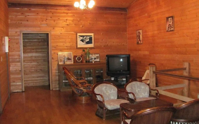 Canadian Village Goryu