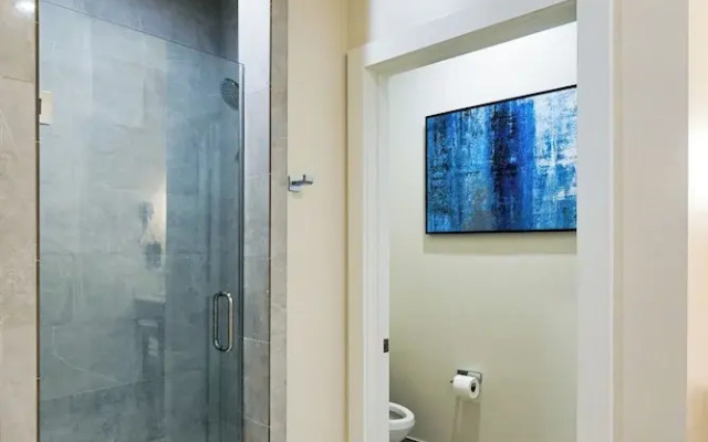 Palace Inn Blue Edgebrook