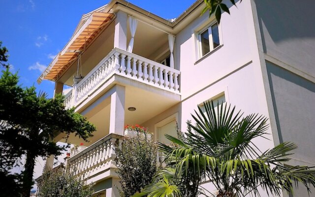 Light-filled Apartment in Kvarner With Terrace