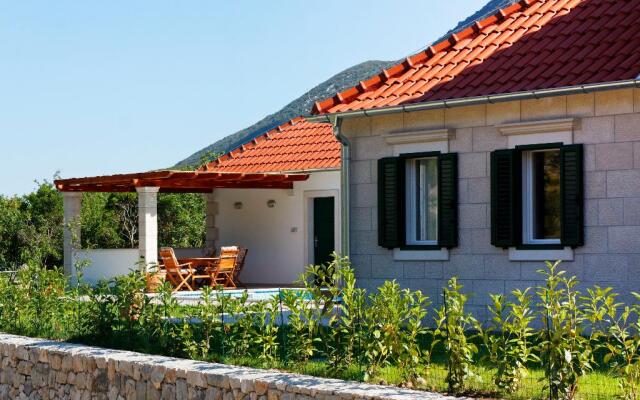 Villa Zupa in quiet part of Dalmatian Hinterland