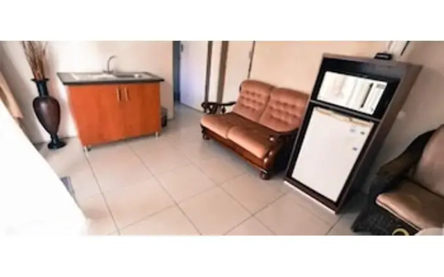 Lekoa Bed and Breakfast and Trading