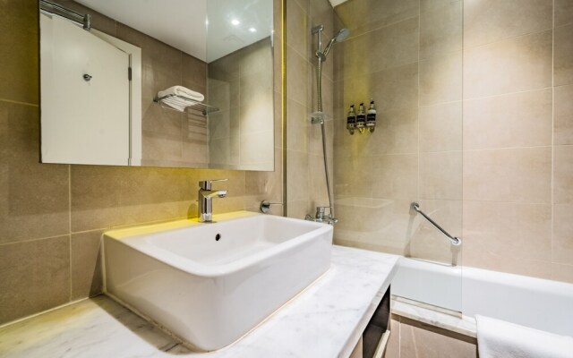 Monty - Eloquent Cozy Studio with Incredible Canal Views