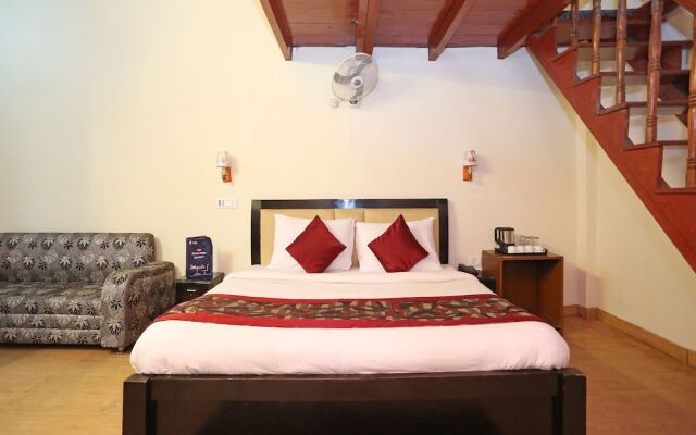 OYO 4889 Hotel Moon 2