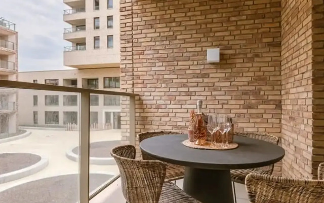 Beautiful Warm Apartment With Terrace in Ostend