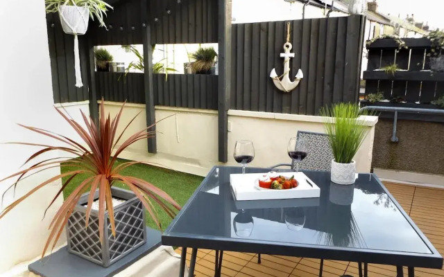 Nirvana Apartment Sunniest Spot in Scarborough