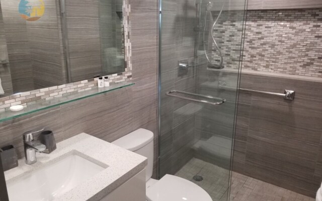 Alexander 1003 4 Bedroom Apts by RedAwning