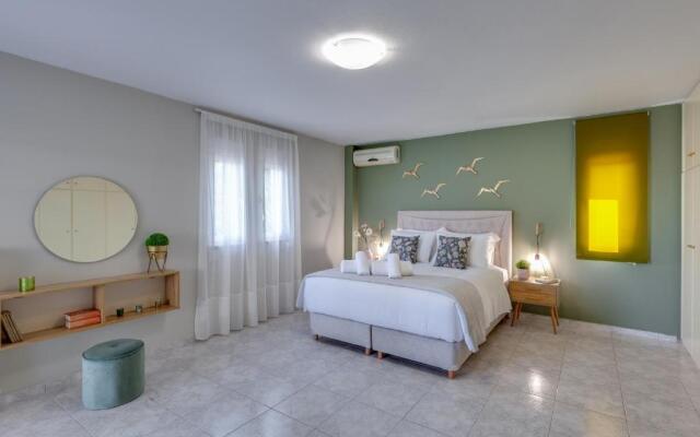 Chania Elite Homes, Enjoy a Chic Oasis by the Pool