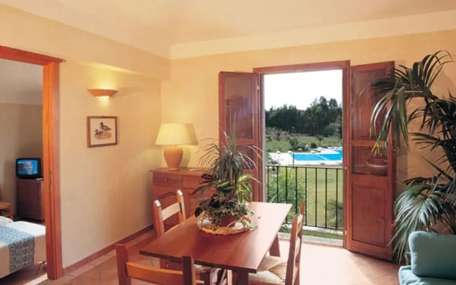 Belvilla by OYO Spacious Holiday Home With Patio