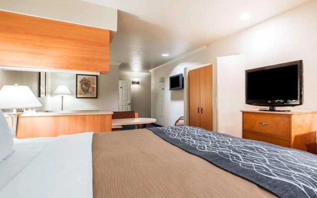 Comfort Inn & Suites of Salinas