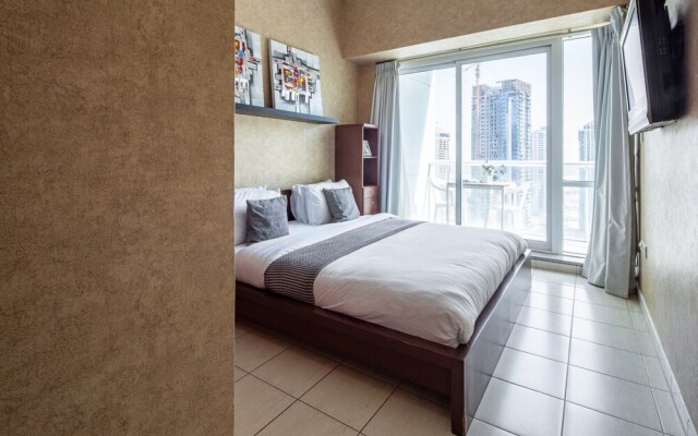 Fashionable 1BR in the Trendy Jlt! Sleeps 4!