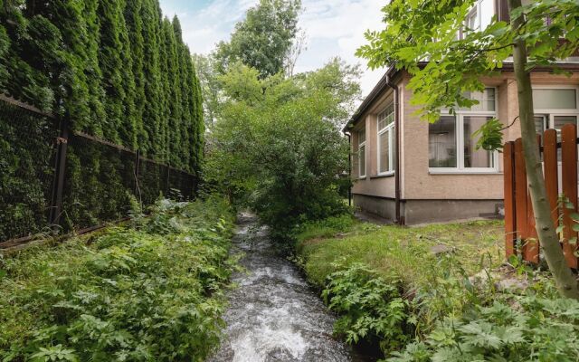 Retro Apartment Zamoyskiego by Renters