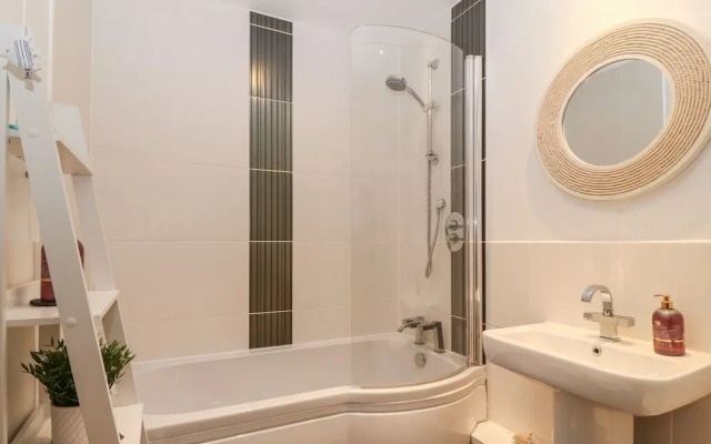 8 Pen Llanw Tides Reach