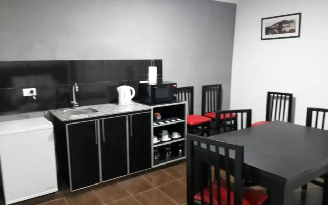 Zelarrayan Suites