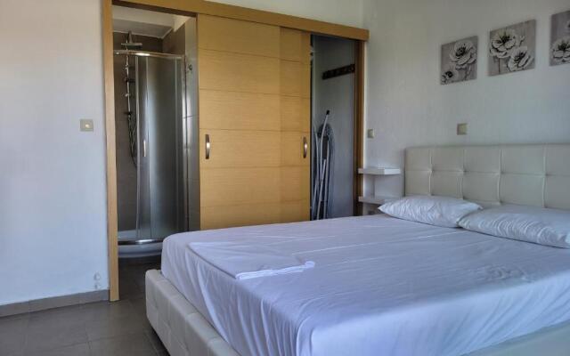 Deluxe 3BD Pool Villa in Chrousso beach Paliouri