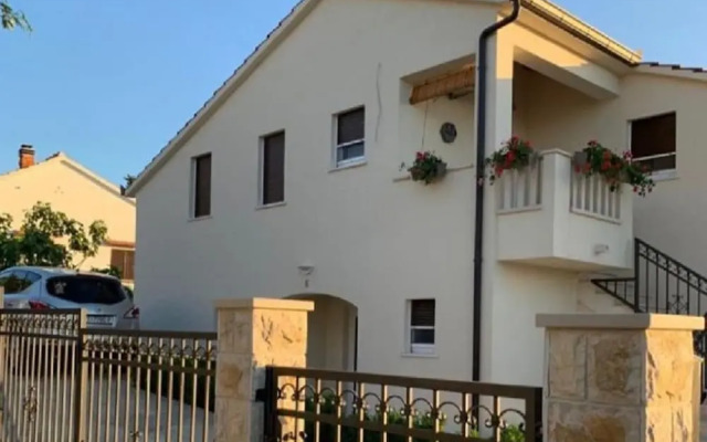 Pir - 100 m From Beach - A1