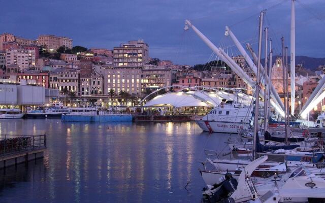Modern and Cosy Apartment in Genoa, Italy