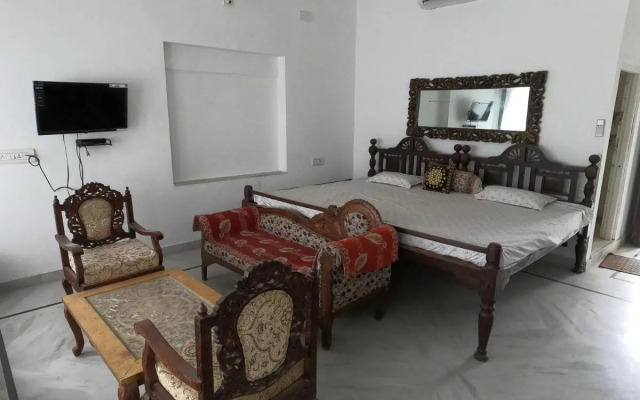 Hostel Crown Udaipur
