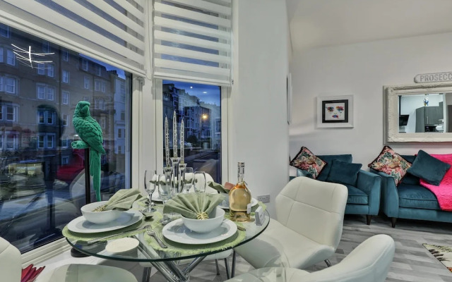 The Monroe, Luxury for up to 4 Guests