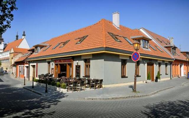 Pension & Restaurant Patriot Trnava