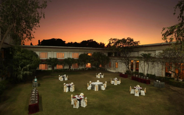 Hotel Express Residency - Jamnagar