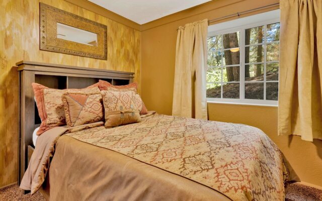 Club View Pines #2105