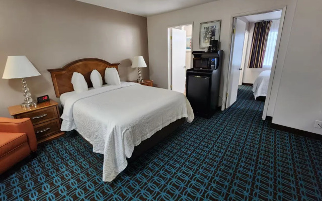 Ramada Bayside Inn & Suites Eureka