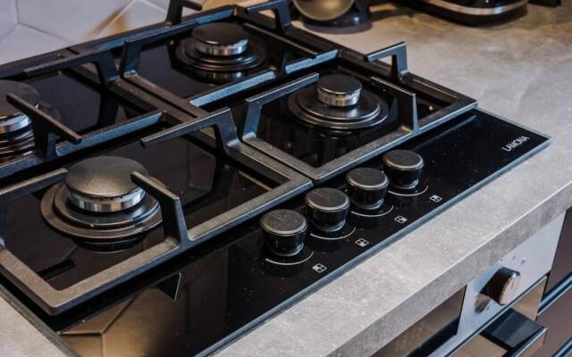 Host Apartments The Georgian Coach House 2