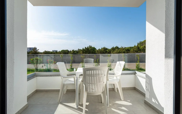 Deluxe Villa Laura With Pool Studio 1b