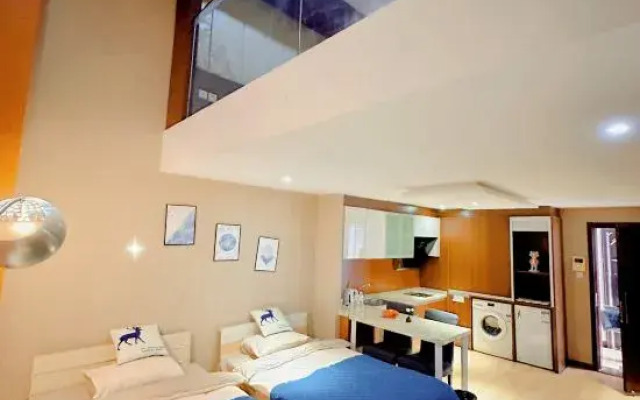 XueZhongYu Loft International Apartment