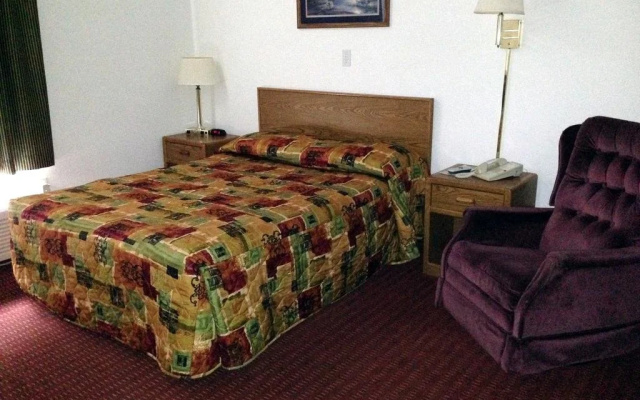 Budget Host Caribou Inn