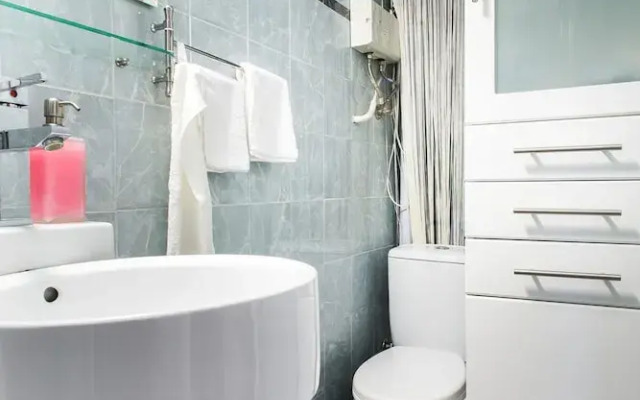 500mbps Wifi Studio 1min From Attiki Metro Station