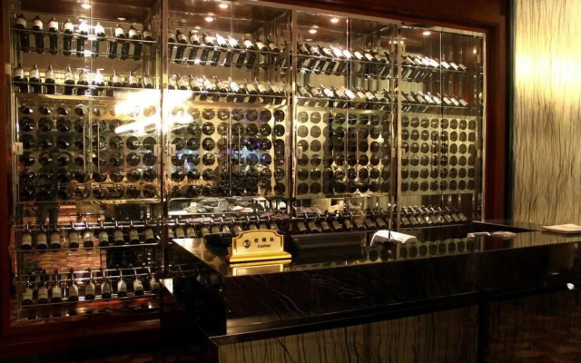 Hongcheng Yuehai Hotel - Qingdao