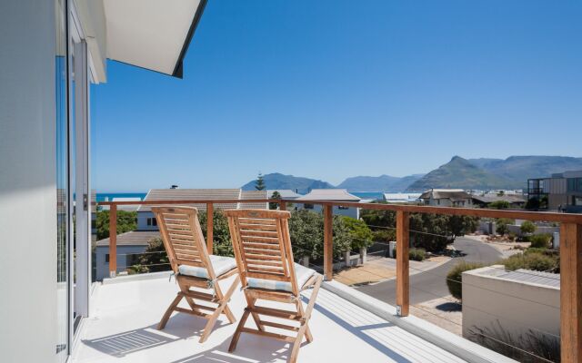 Greenways Beach House