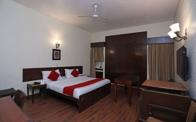 OYO 1219 Hamilton Hotel