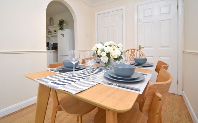 Chique Properties - Forrabury House