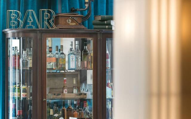 The Jay Hotel by HappyCulture