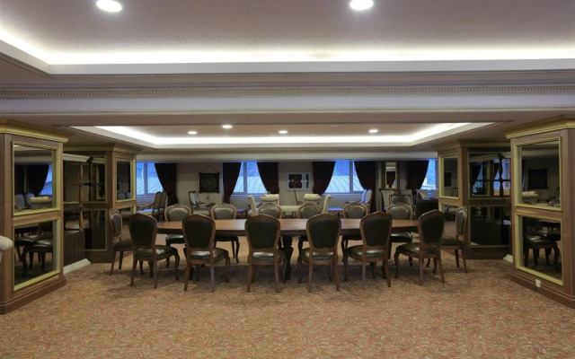 Cam Thermal Resort Spa Convention Center