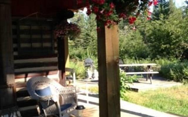 Creekside Cabin