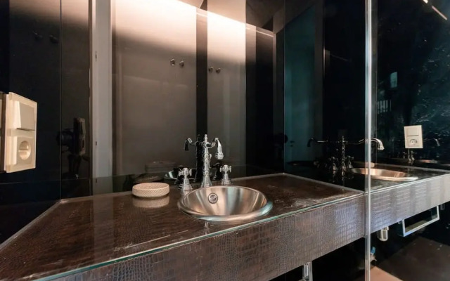 The Deauville Majestic 1 Bedroom in Chueca