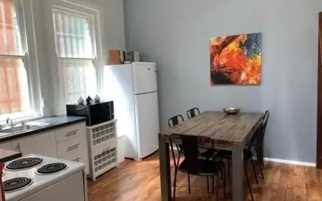 Five Ways CBD Apartment - Spacious, Wifi, Free Parking