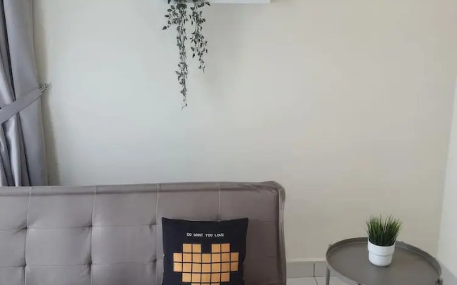 Central Residence - Free Gym Pool