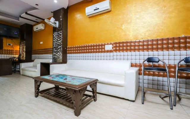 Hotel Karat 87 by OYO Rooms