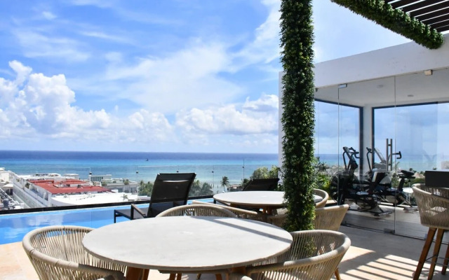Luxury Apartment on 5th Av -One Paralia