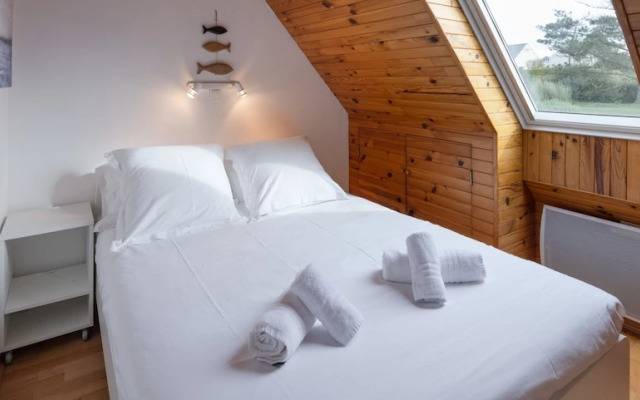 Apartment in Lampaul-plouarzel by the Beach