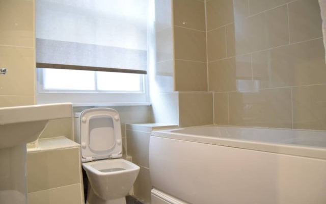 3 Bedroom Bayswater Flat