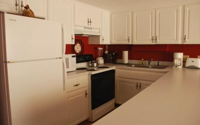 Rumbling Bald Resort